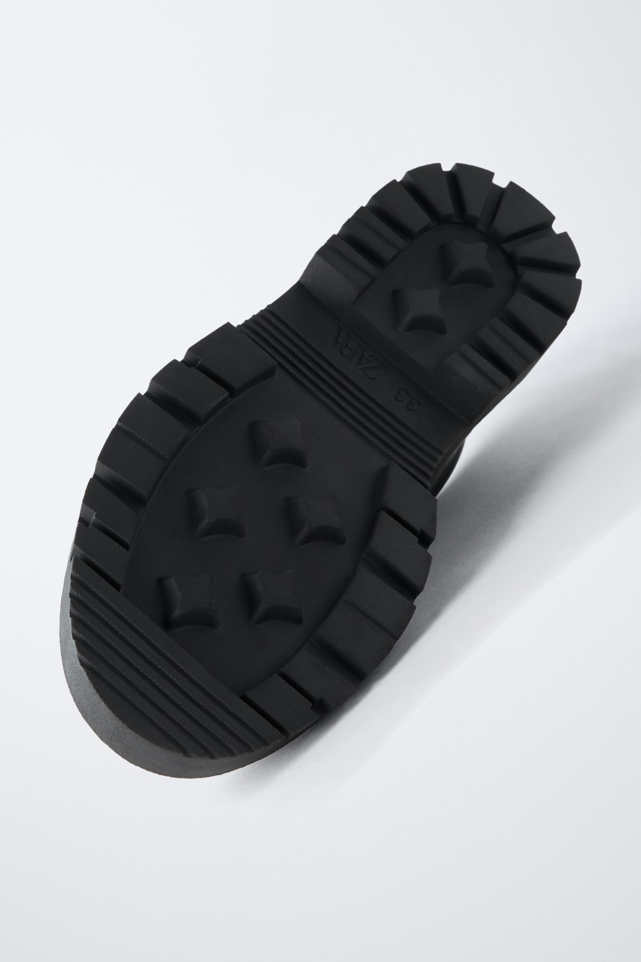 DERBYS À LACETS